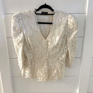 CACHE VINTAGE Cream Lace V Neck woman fairy feminine 3/4 sleeve floral top 9/10
